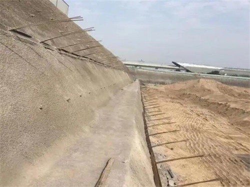 琼中河道边坡加固